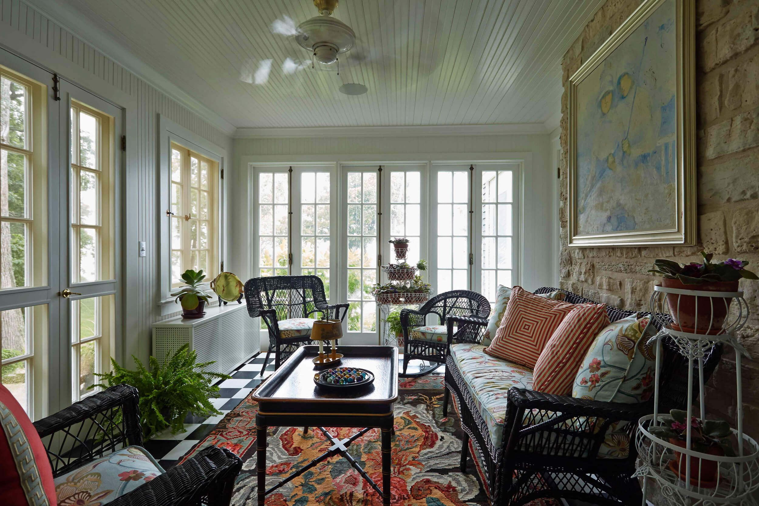 door-county-historic-lake-cottage-architectural-digest-feature-jennifer-schuppie-A-Traditional-100-Year-Old-Lake-House-Reborn